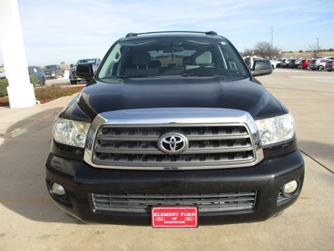 Used 2013 Toyota Sequoia SR5 image 12