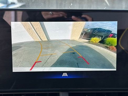 Used 2024 Chevrolet Trax ACTIV w/ Driver Confidence Package image 32