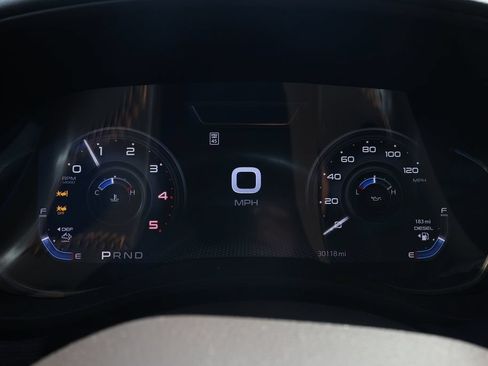 Used 2025 RAM 2500 Limited AWD/4WD image 10