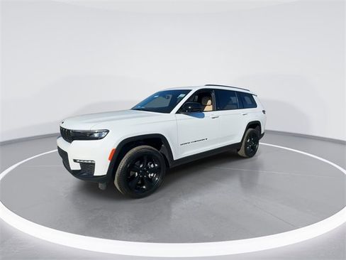New 2025 Jeep Grand Cherokee L Limited image 4