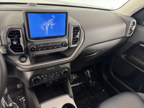 Used 2022 Ford Bronco Sport Outer Banks w/ Tech Package AWD/4WD image 4