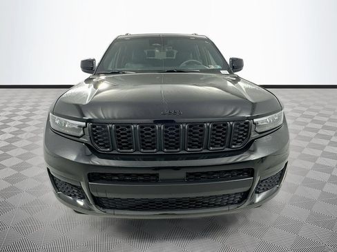 Used 2025 Jeep Grand Cherokee L Altitude AWD/4WD image 2