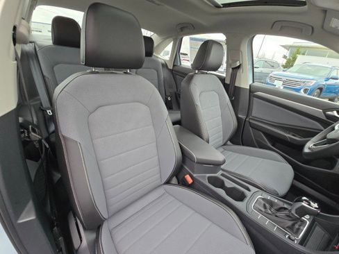 New 2026 Volkswagen Jetta SE image 13