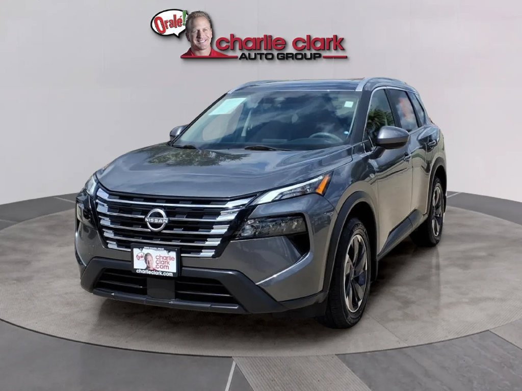 Used 2024 Nissan Rogue SV w/ SV Premium Package FWD image 1