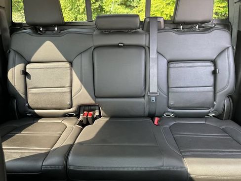 Used 2020 GMC Sierra 2500 Denali w/ Denali Ultimate Package AWD/4WD image 37