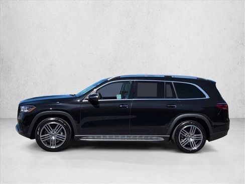Used 2024 Mercedes-Benz GLS 450 4MATIC image 9