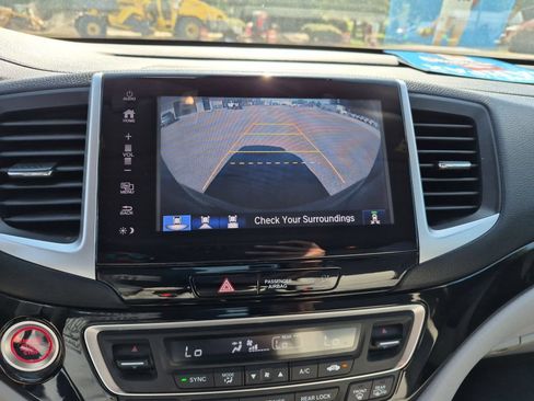 Used 2017 Honda Pilot Elite image 15