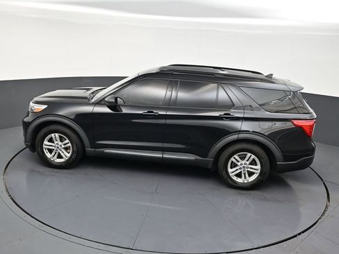 Used 2021 Ford Explorer XLT RWD image 13