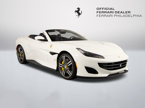 Certified 2020 Ferrari Portofino RWD image 1