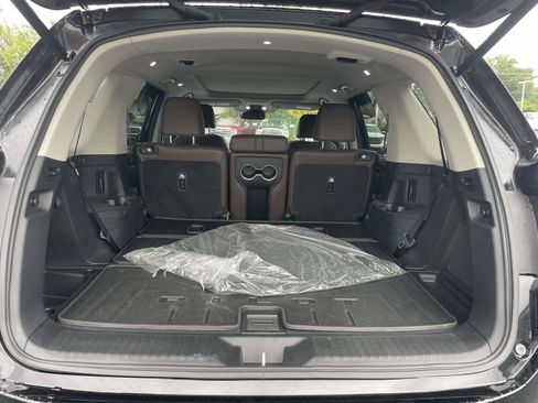 Used 2025 Honda Pilot Elite image 10