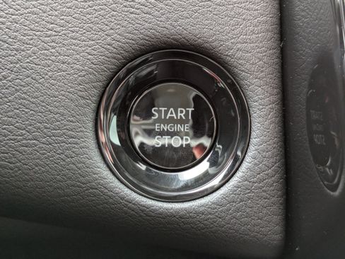 New 2026 Nissan Armada SV image 33