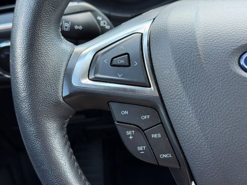 Used 2024 Ford Edge Titanium image 31