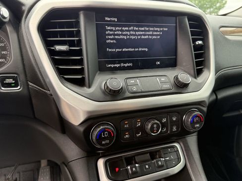 Used 2021 GMC Acadia SLE w/ Driver Convenience Package FWD image 19