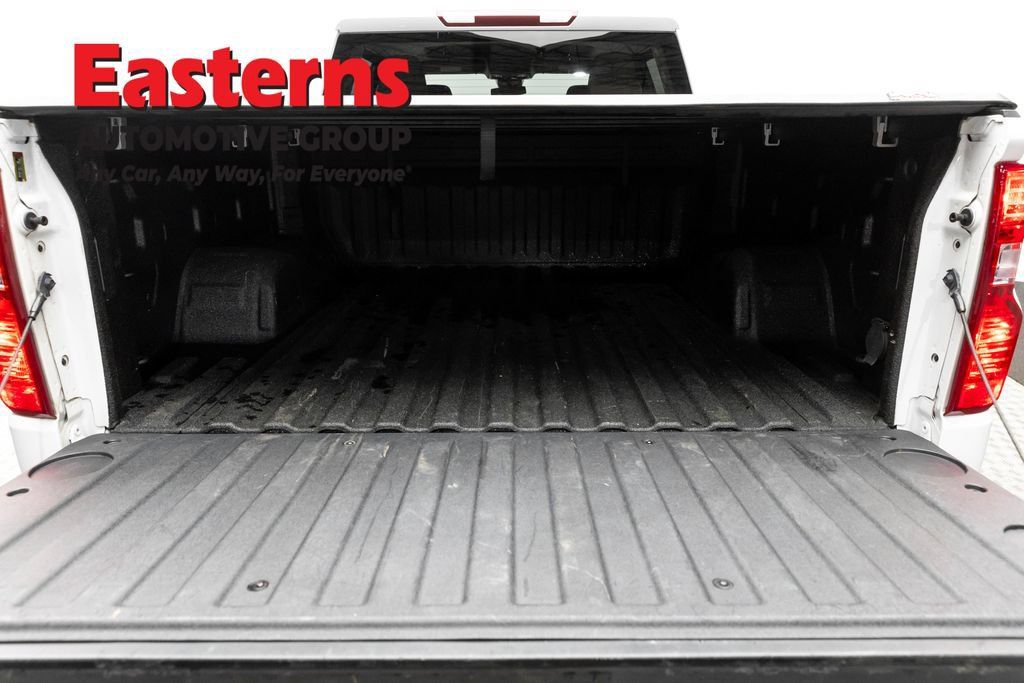 Used 2023 Chevrolet Silverado 1500 LT AWD/4WD image 11