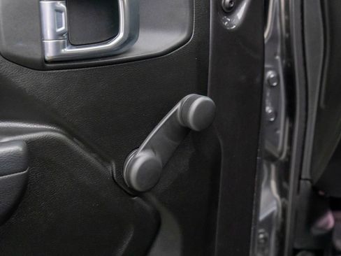 Used 2023 Jeep Wrangler Willys image 14