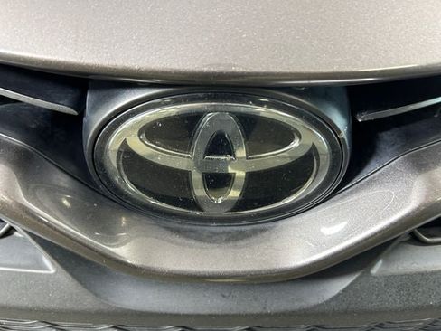 Used 2022 Toyota Camry SE w/ Convenience Package FWD image 10