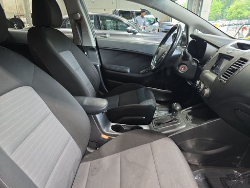 Used 2015 Kia Forte EX FWD image 10