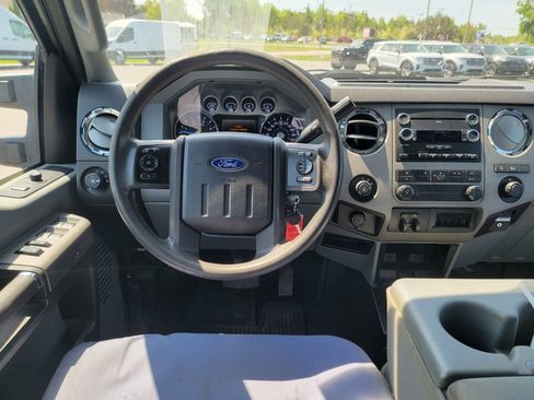 Used 2011 Ford F250 XLT w/ XLT Premium Pkg AWD/4WD image 13