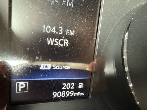 Used 2020 Nissan Rogue SV AWD/4WD image 17