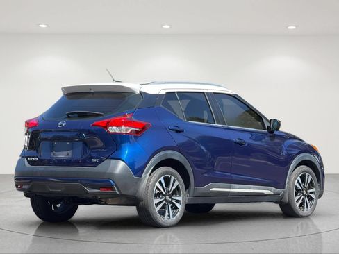 Used 2019 Nissan Kicks SR w/ SR Premium Package FWD image 5