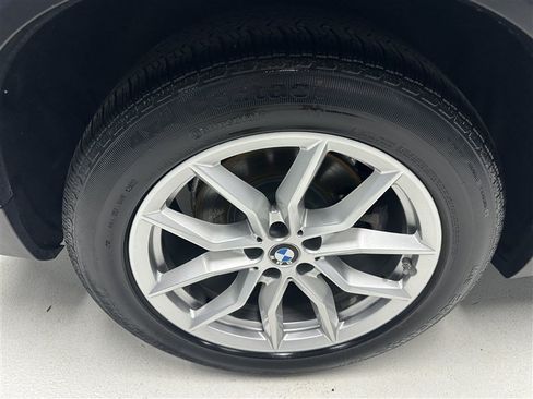 Used 2019 BMW X5 xDrive40i w/ Convenience Package AWD/4WD image 14
