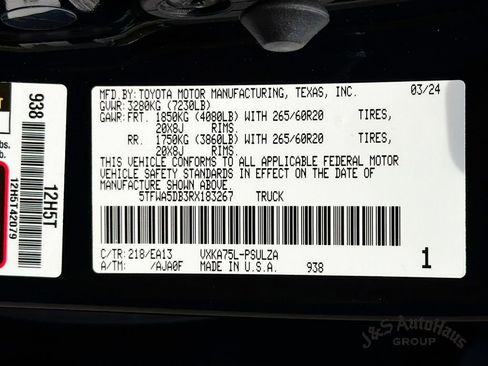 Used 2024 Toyota Tundra Limited AWD/4WD image 39