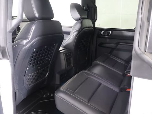 Used 2025 Ford Bronco Badlands AWD/4WD image 29