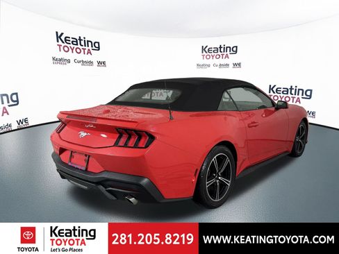 Used 2025 Ford Mustang Premium RWD image 5