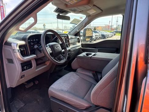 Certified 2025 Ford F250 XLT w/ Snow Plow Prep Package AWD/4WD image 9