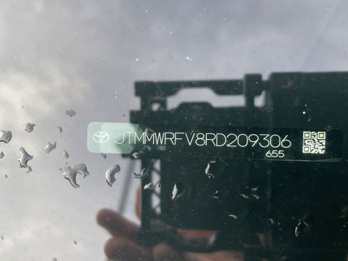 Used 2024 Toyota RAV4 LE image 16