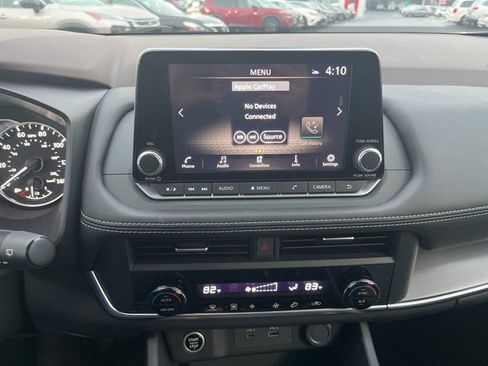 Certified 2023 Nissan Rogue SV image 15