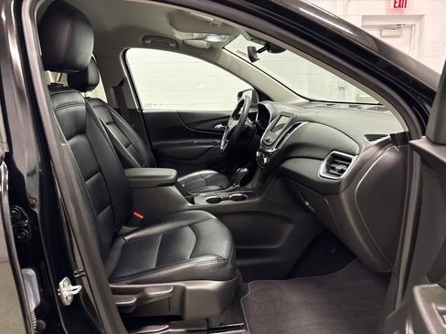 Used 2021 Chevrolet Equinox LT AWD/4WD image 36
