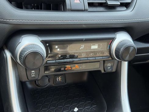 Used 2024 Toyota RAV4 LE image 5