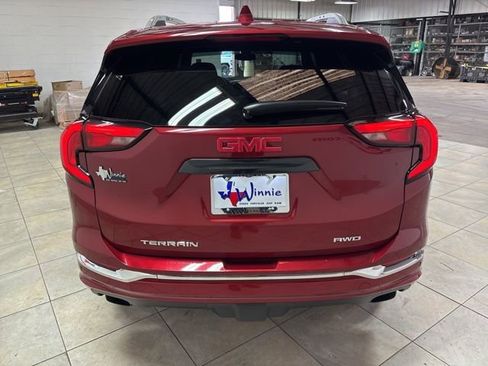 Used 2019 GMC Terrain Denali w/ Advanced Safety Package image 7