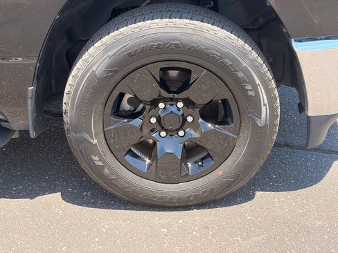 Used 2022 RAM 1500 Big Horn RWD image 33