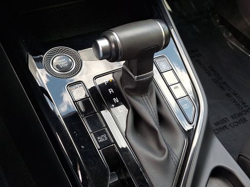 Certified 2024 Kia Niro EX FWD image 14
