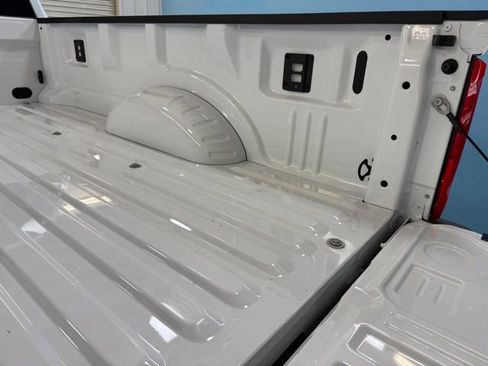 Used 2025 Ford F350 XLT w/ FX4 Off-Road Package image 10