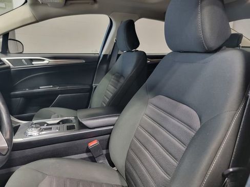 Used 2020 Ford Fusion SE AWD/4WD image 12