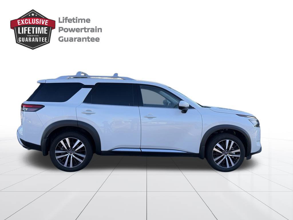 Certified 2025 Nissan Pathfinder Platinum w/ Cargo Package FWD image 6