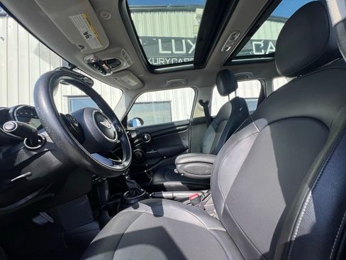 Used 2015 MINI Cooper 4-Door Hardtop FWD image 11