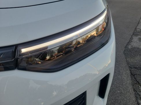 New 2026 Volkswagen Tiguan SE image 26