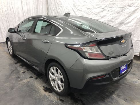 Used 2017 Chevrolet Volt Premier w/ Driver Confidence II Package image 4