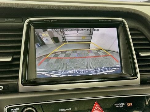 Used 2019 Hyundai Sonata Limited w/ Ultimate Package 04 FWD image 18