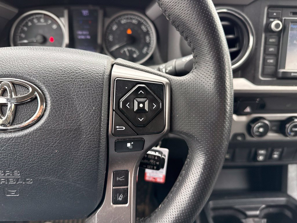 Used 2018 Toyota Tacoma SR5 RWD image 20