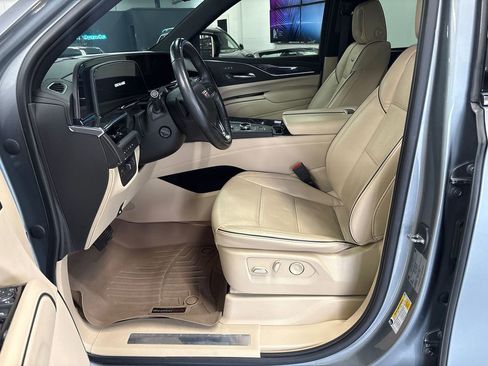 Used 2023 Cadillac Escalade Premium Luxury w/ Performance Package AWD/4WD image 29