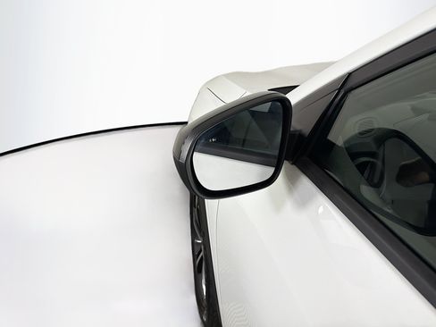 Used 2025 Chevrolet Trax RS w/ Sunroof Package FWD image 16