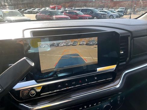 Used 2024 Chevrolet Silverado 1500 LT image 18