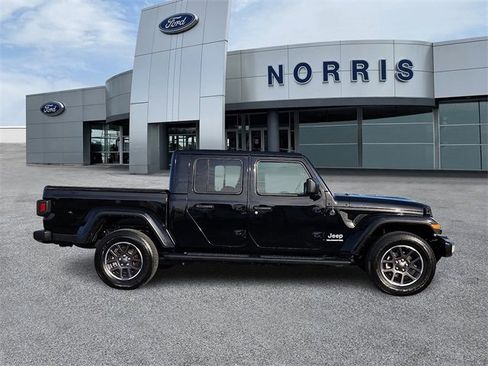 Used 2021 Jeep Gladiator Overland image 5