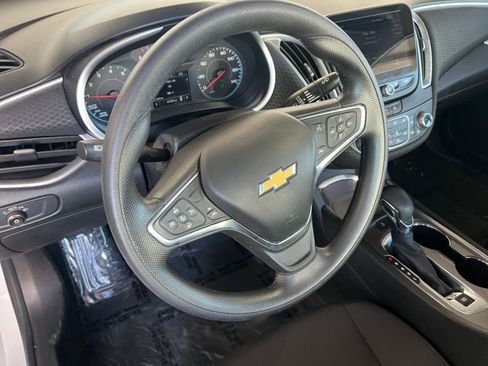 Used 2024 Chevrolet Malibu LT image 28