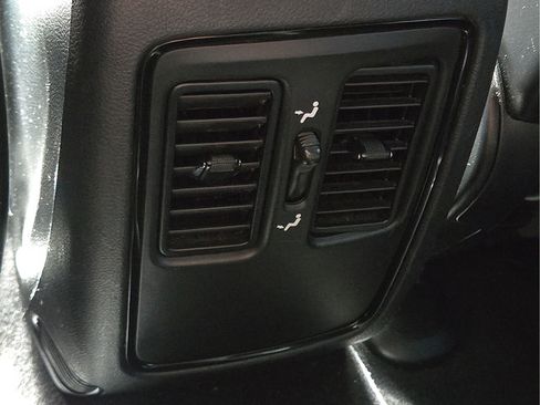 Used 2023 Dodge Durango GT RWD image 11